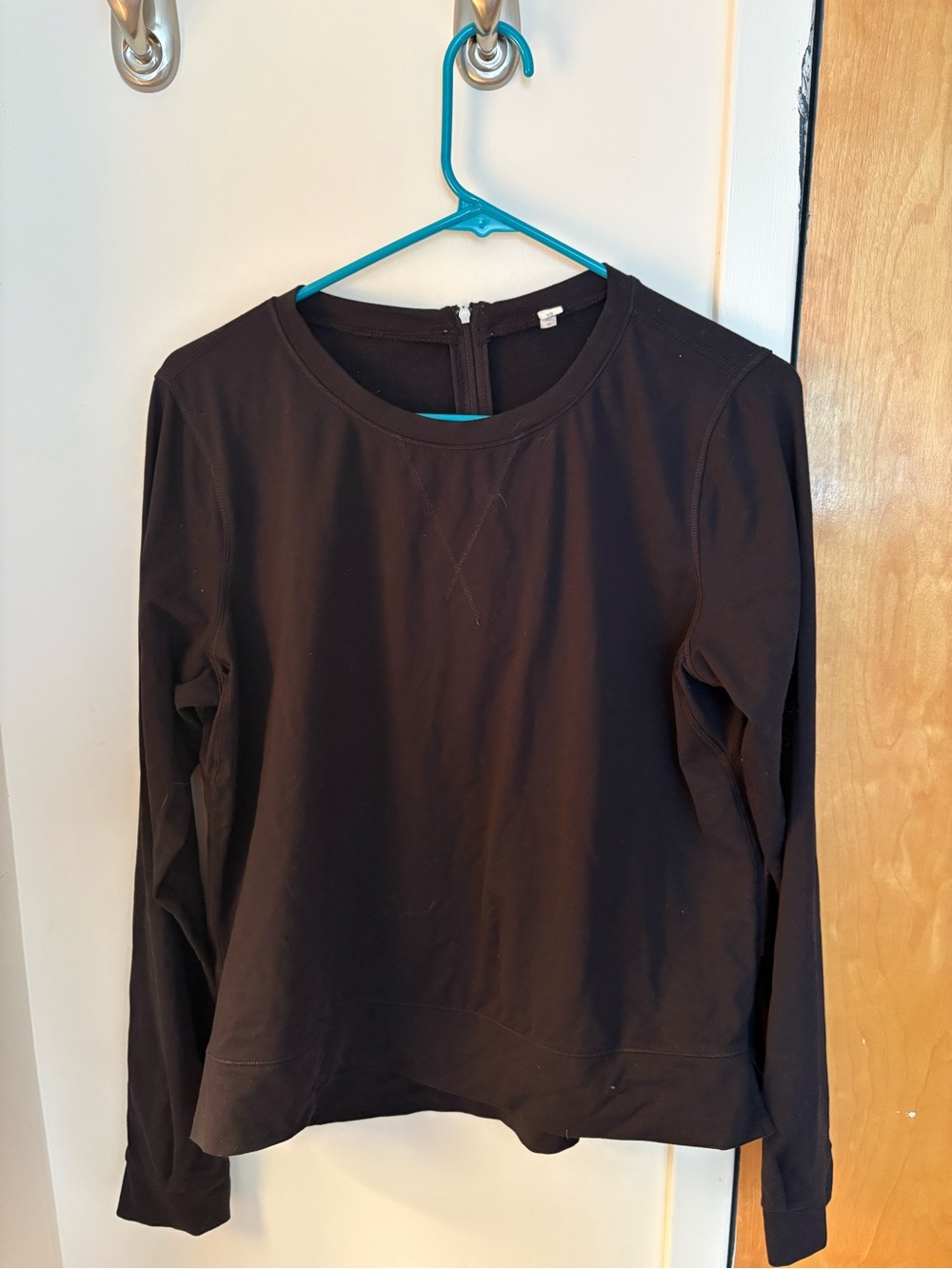 lululemon Run: Warm Up Crew in black, size 10